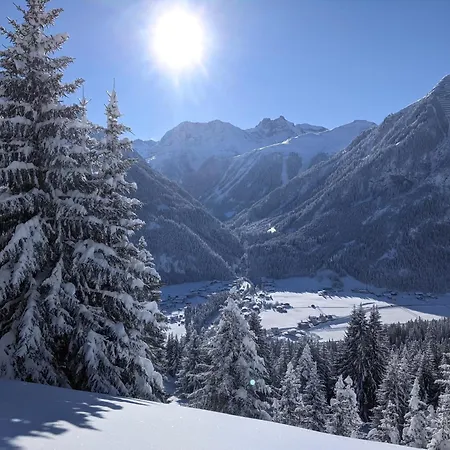 Haus Schoenblick * Bach (Tyrol)