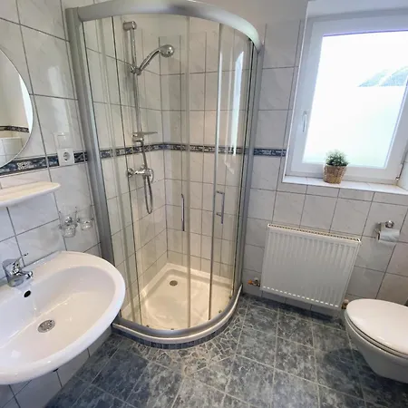 בית הארחה Haus Schoenblick