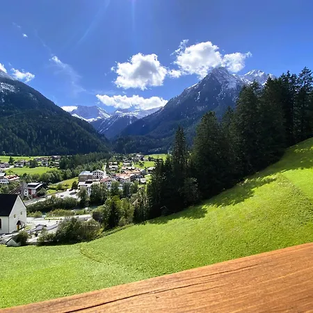 Haus Schoenblick Guest house Bach (Tyrol)