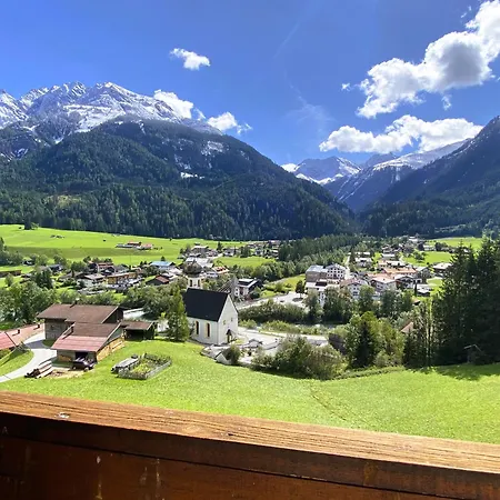 Haus Schoenblick Guest house 3*