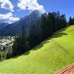 Haus Schoenblick بيت ضيافة 3*